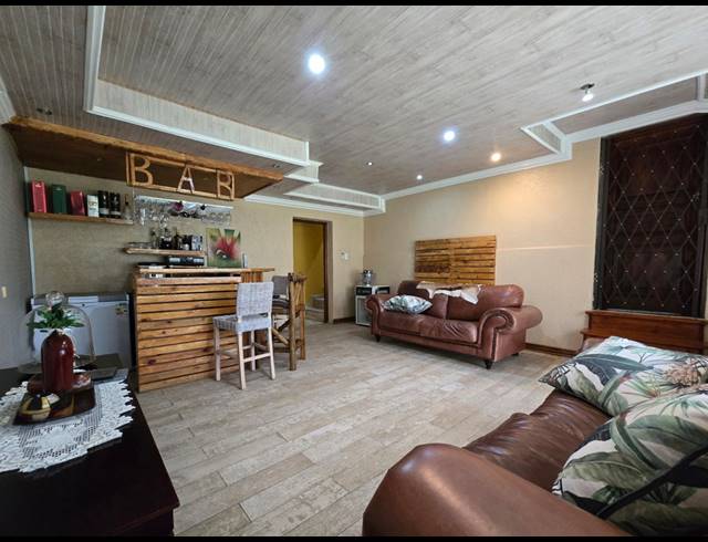 17,100M² SMALLHOLDING FOR SALE IN BLIGNAUTSRUS AH